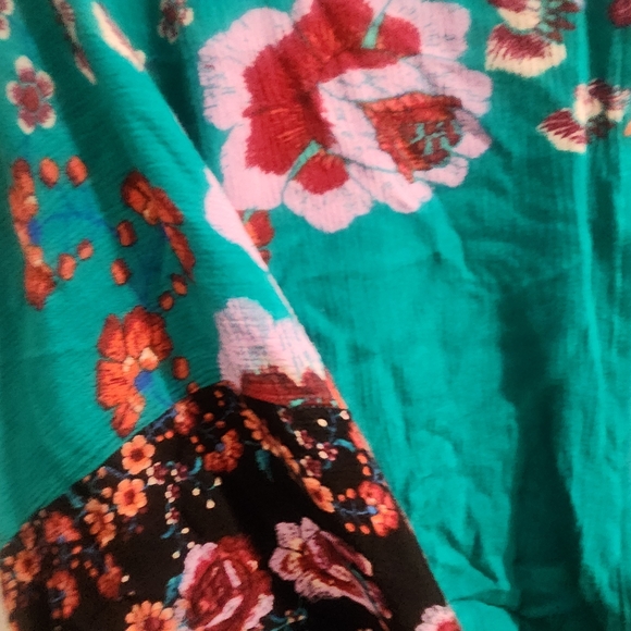 Xhilaration Teal Floral Blouse - Picture 2 of 4